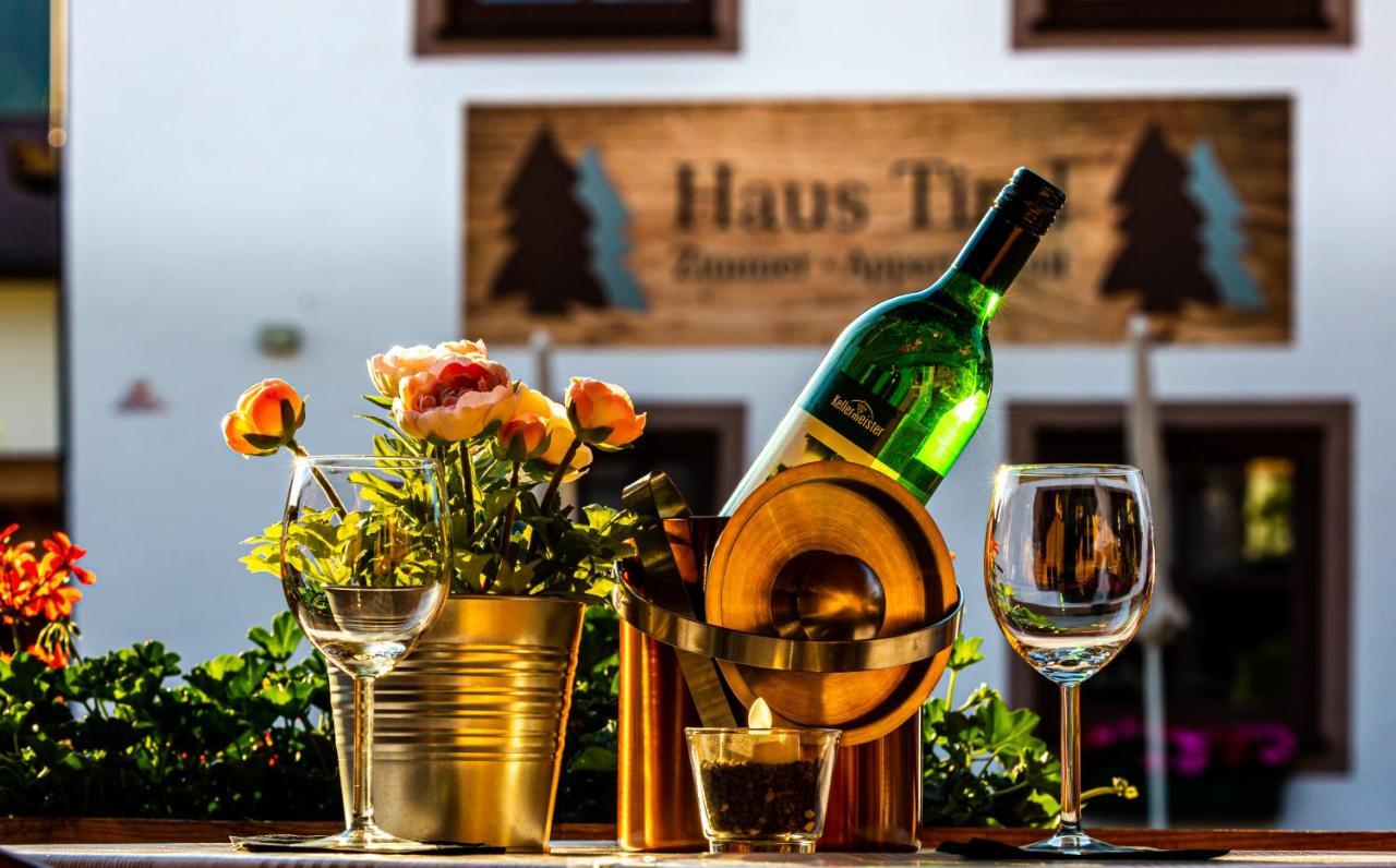 Haus Tirol Ehrwald Hotell Exteriör bild