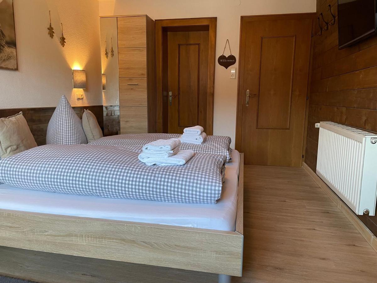 Haus Tirol Ehrwald Hotell Exteriör bild