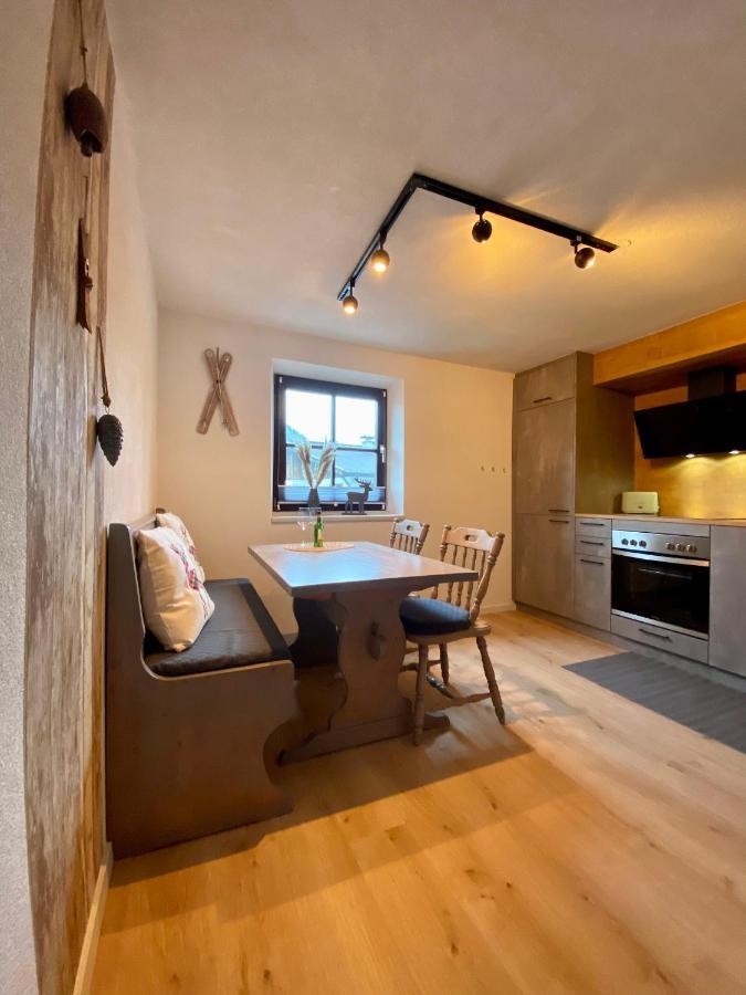 Haus Tirol Ehrwald Hotell Exteriör bild