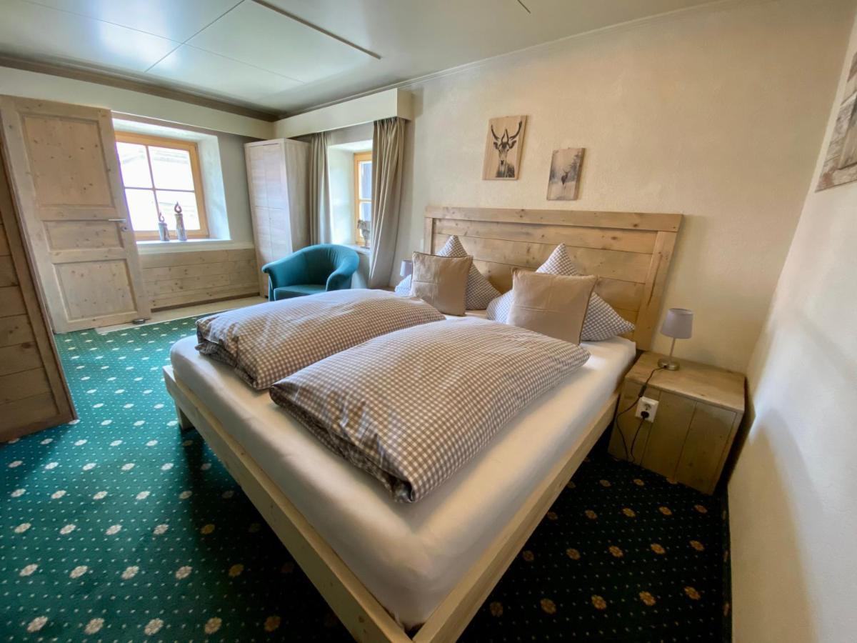 Haus Tirol Ehrwald Hotell Exteriör bild