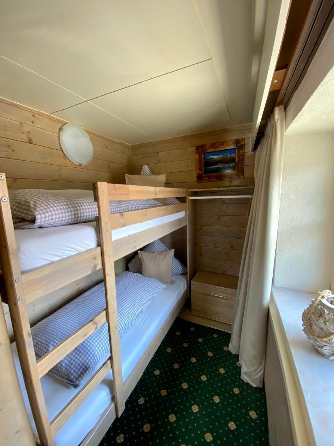 Haus Tirol Ehrwald Hotell Exteriör bild
