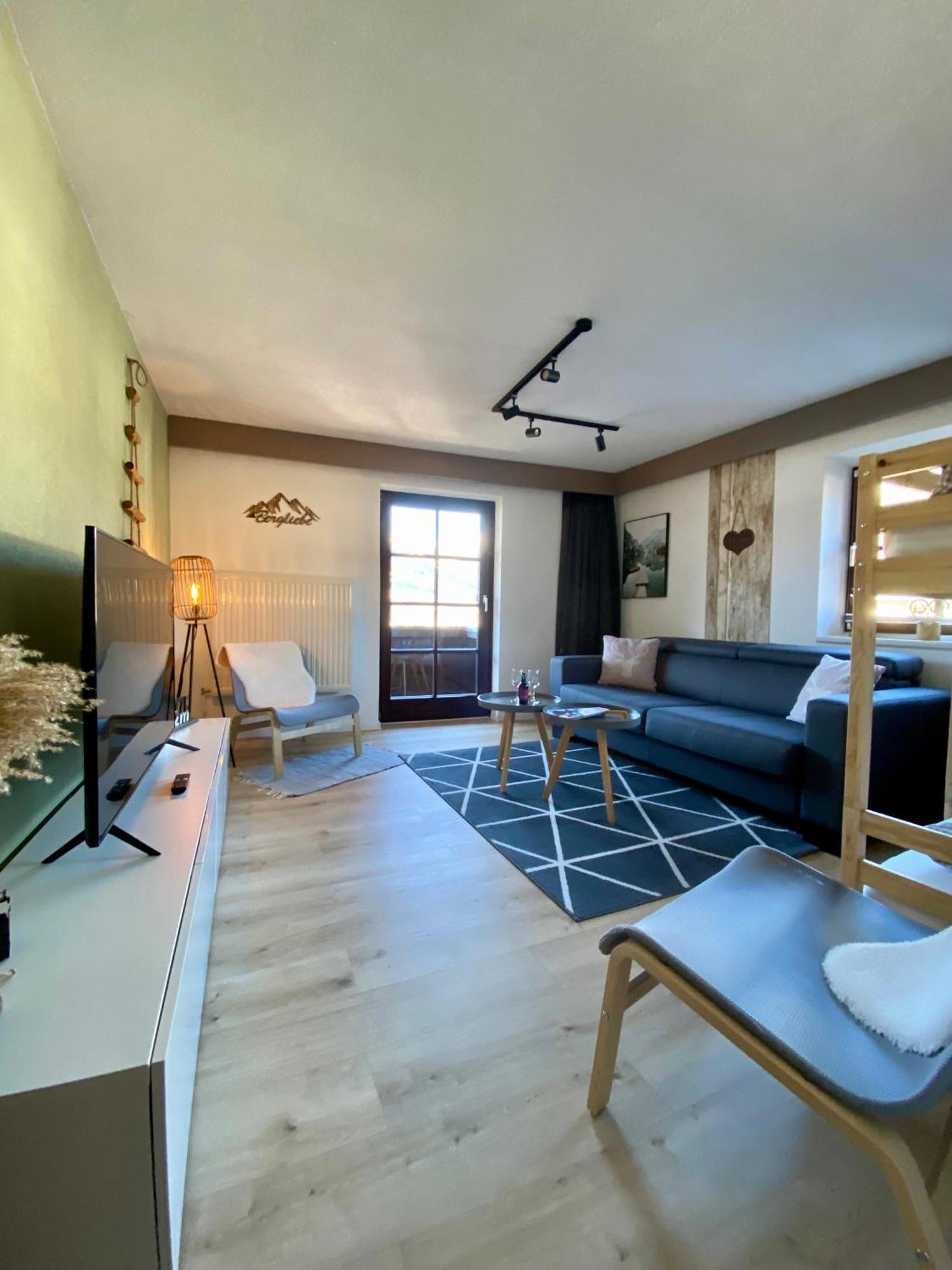 Haus Tirol Ehrwald Hotell Exteriör bild